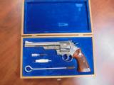 SMITH & WESSON 29-2 44 MAG
- 1 of 4