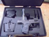 Springfield Armory XDS 9mm
- 1 of 6