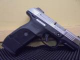 RUGER SR40C Compact .40 Smith & Wesson - 1 of 2