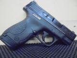 Smith & Wesson M&P Shield Pistol 180020, 40 S&W - 1 of 6