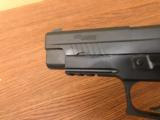 
Sig P226 Enhanced Elite Pistol E26R40ESE, 40 Smith & Wesson - 4 of 7