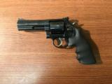 SMITH & WESSON 586-8 BLUED 357 MAG - 1 of 6