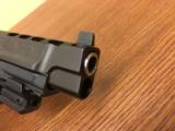 Smith & Wesson M&P40L Performace Center Pistol 10100, 40 S&W - 4 of 5