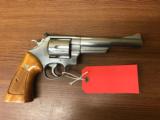 SMITH & WESSON MODEL 629-3 SS DOUBLE-ACTION REVOLVER 44 MAG - 2 of 6