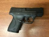 Smith & Wesson M&P Shield Pistol 180020, 40 S&W - 2 of 6