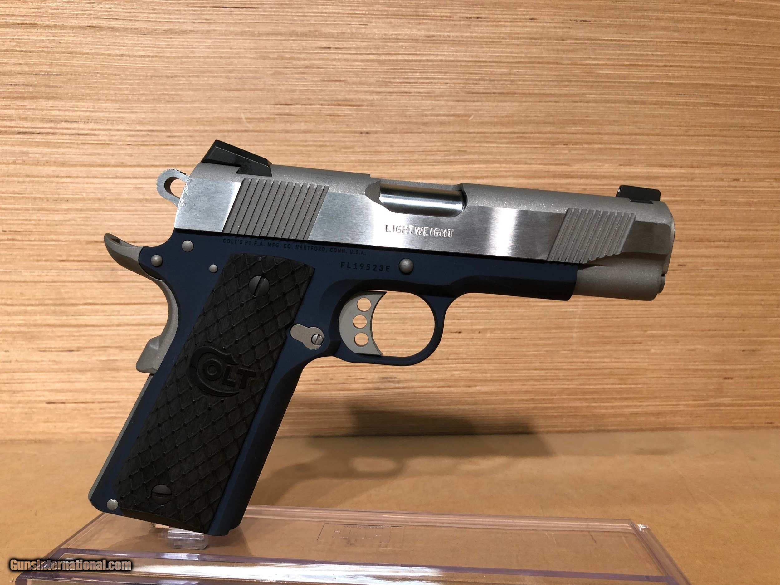 Colt 1911 Lightweight Commander Pistol .45 ACP