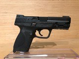 Smith & Wesson M&P M2.0 Pistol 11683, 9mm Luger - 2 of 7