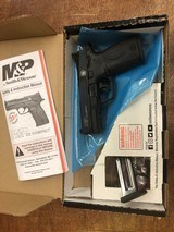 Smith & Wesson M&P22 Compact Pistol 108390, 22 Long Rifle - 5 of 5