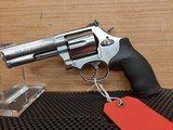 SMITH & WESSON MODEL 686-6 .357 MAG 4" - 1 of 10