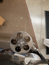 SMITH & WESSON PERFORMANCE CENTER® MODEL 460XVR 170262 .460 S&W - 11 of 12