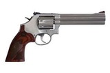 Smith & Wesson Model 686 PLUS - Distinguished Combat Magnum 357 Mag 150712 - 1 of 1