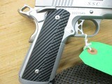 DAN WESSON1911 SS CUSTOM9MM LUG - 2 of 13