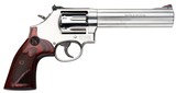 Smith & Wesson Model 686 PLUS - Distinguished Combat Magnum 357 Mag 150712 - 1 of 1