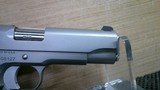 Dan Wesson Valor V-Bob 45 Auto (ACP) 4.25in Stainless - 4 of 13