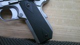 Dan Wesson Valor V-Bob 45 Auto (ACP) 4.25in Stainless - 6 of 13