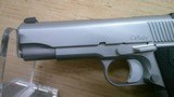 Dan Wesson Valor V-Bob 45 Auto (ACP) 4.25in Stainless - 8 of 13