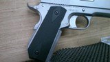 Dan Wesson Valor V-Bob 45 Auto (ACP) 4.25in Stainless - 2 of 13