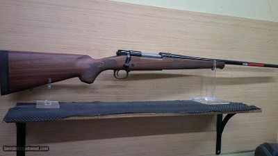 Winchester M70 Featherweight Bolt Action Rifle 535200233, 300 Winchester Mag