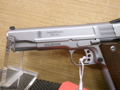 Smith & Wesson 1911 Performance Center Pro 9mm 178017 - Image 6 of 13