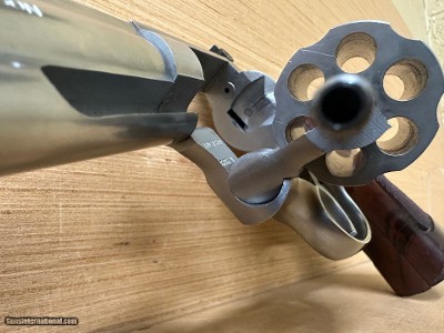 SMITH & WESSON MODEL 686-1 357MAG SILHOUETTE 6 SHOT 6