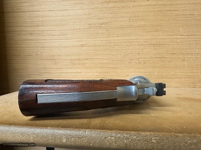 SMITH & WESSON MODEL 686-1 357MAG SILHOUETTE 6 SHOT 6