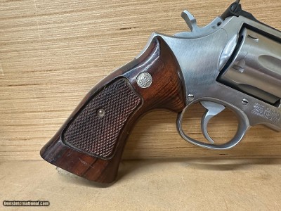 SMITH & WESSON MODEL 686-1 357MAG SILHOUETTE 6 SHOT 6