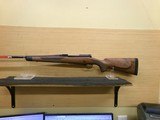 Winchester M70 Super Grade 300 Winchester Mag Grade IV/V Walnut 535203233 - 4 of 7