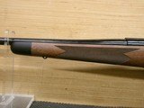 Winchester M70 Super Grade 300 Winchester Mag Grade IV/V Walnut 535203233 - 7 of 7