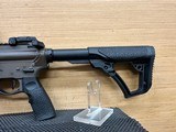 DANIEL DEFENSE V7 5.56 - 223 FDE FLAT DARK EARTH 16
