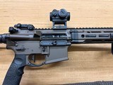 DANIEL DEFENSE V7 5.56 - 223 FDE FLAT DARK EARTH 16