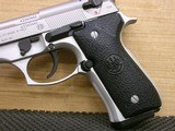 Beretta 92FS Inox Italian 9mm JS92F520M - 5 of 12