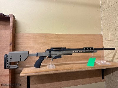 KIMBER 8400 WITH MCREES PRECISION CHASIS 308 WIN 4 MAGS THREADED, CASE