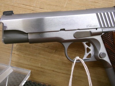 CZ Dan Wesson 1911 Commander Classic Pistol 01912, 45 ACP, 4.25
