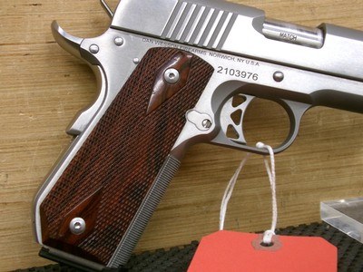 CZ Dan Wesson 1911 Commander Classic Pistol 01912, 45 ACP, 4.25