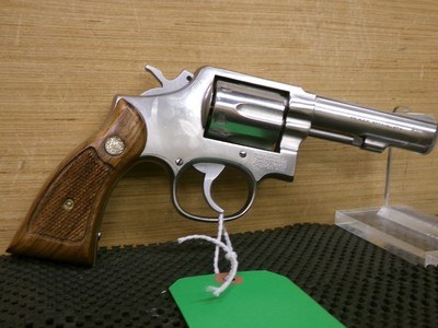 SMITH & WESSON MODEL 64-3 SS .38 SPL 4