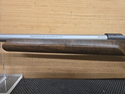 COOPER MODEL SINGLE SHOT 22 DLX WOOD 220 SWIFT - Image 6 of 11