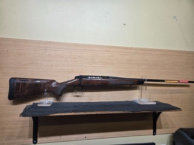Browning X-Bolt 2 Medallion 7MM PRC AAA Walnut 036005298 - Image 1 of 4
