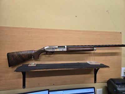 BENELLI MONTEFELLTRO SILVER 12 GAUGE - Image 1 of 8