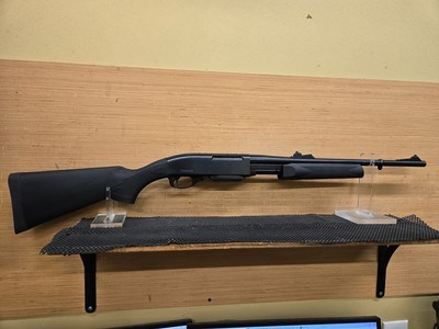 REMINGTON 7600 PUMP CARBINE BLK SYN 35 WHELEN - Image 1 of 9