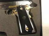 Taurus PT1911 AR Chrome / Gold - 10 of 15