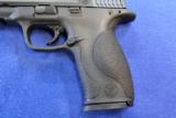 Smith & Wesson M&P 40 - 5 of 8