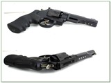 Smith & Wesson Model 327 Performance Center 357 Mag - 3 of 4