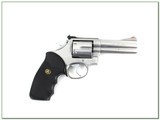 Smith & Wesson 686-6 357 Mag Stainless 4in in case - 1 of 3