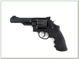 Smith & Wesson Model 327 Performance Center 357 Mag - 2 of 4