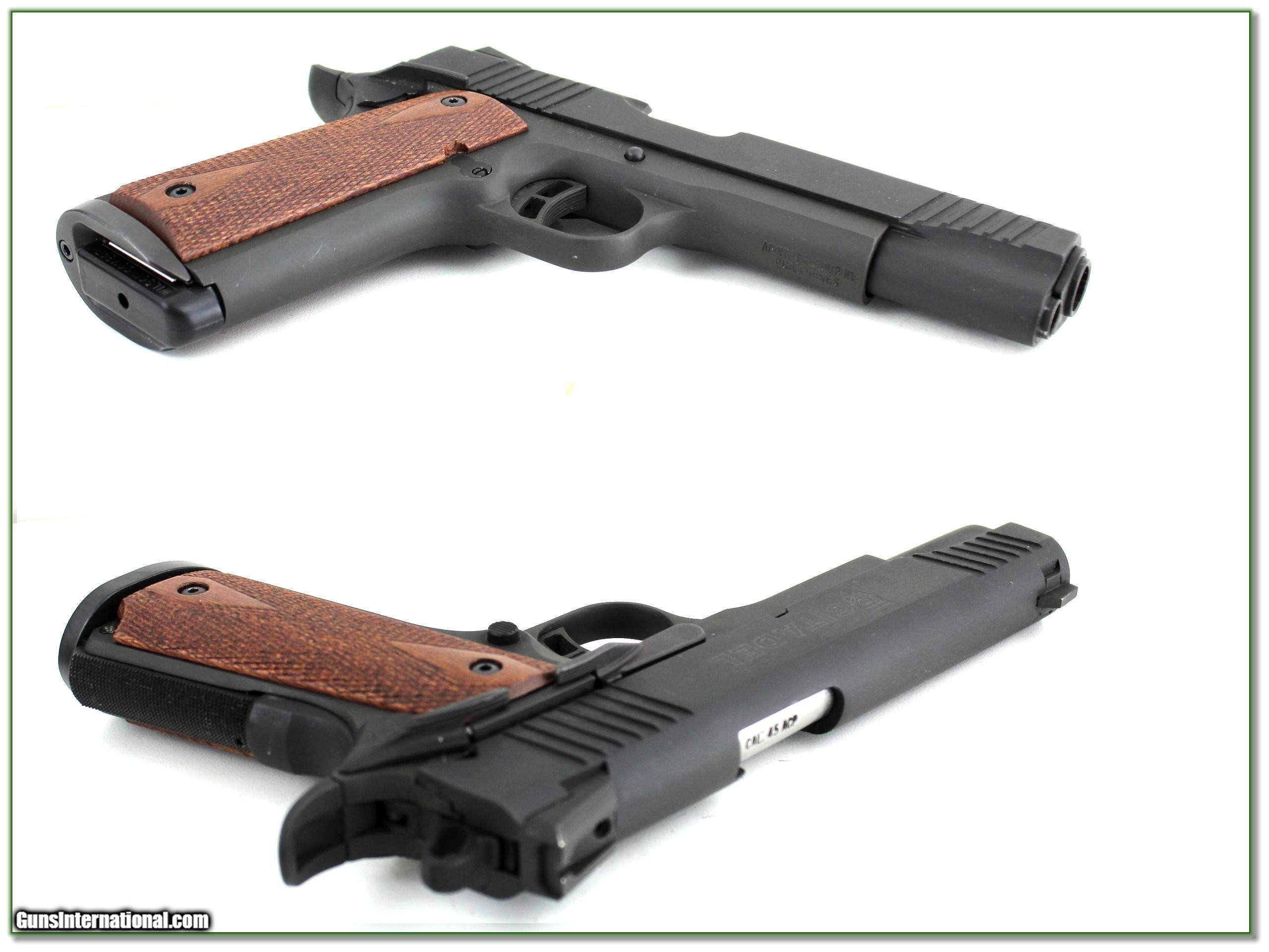 Citadel M1911 45 ACP in case 3 magazines!