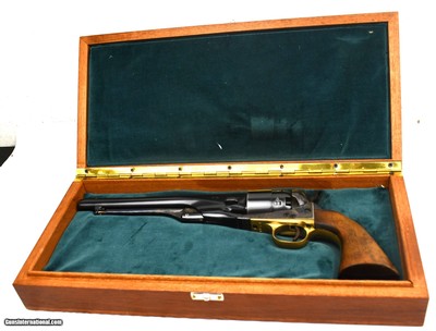 Centaur Centennial 1960 Army Cased
Black Powder / Antique