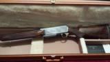 EARLY GRADE IV BAR IN POWERFUL 300 WINCHESTER M NEW w/ HARMANN CASE!
MADE 1971 IN BELGIUM HAND ENGRAVED BY BROWNING'S MASTER ENGRAVER LOUIS ACAMPO - 3 of 12