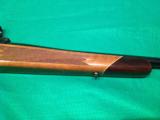 Weatherby Mark-V Deluxe 300 Weatherby Magnum - 8 of 12