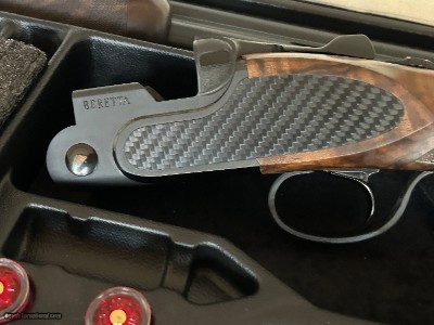 Beretta DT11 EELL Black Sporting 32inch 12ga. NIB