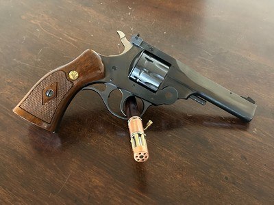 H&R Model 926 9 shot .22 CALMint Harrington & Richardson 4in - Image 5 of 10